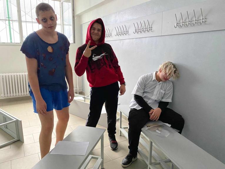 Zombie už se na Tebe těší....